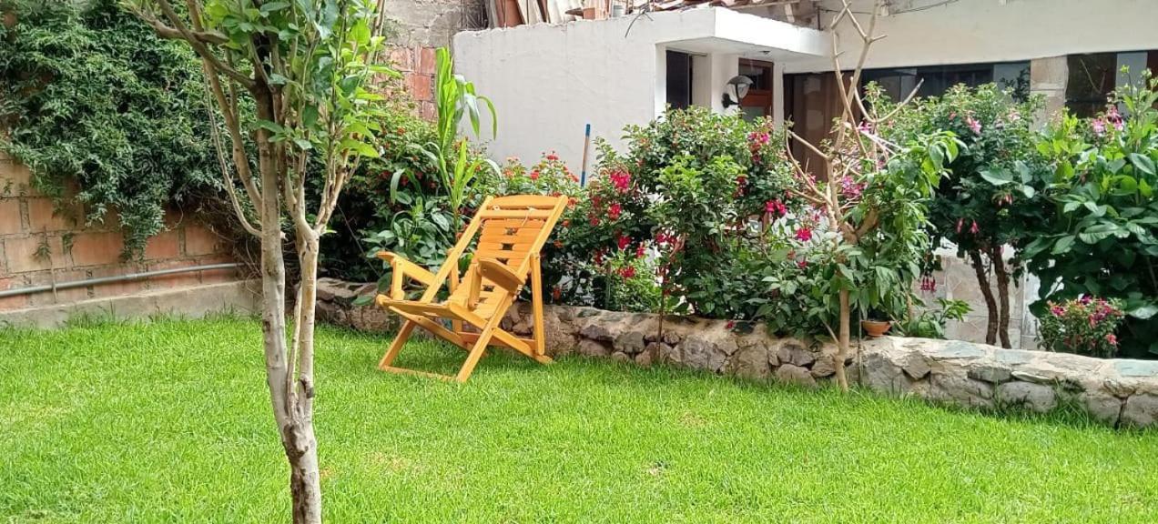 オランテイタンボ Casa Urqu Bed & Breakfast エクステリア 写真